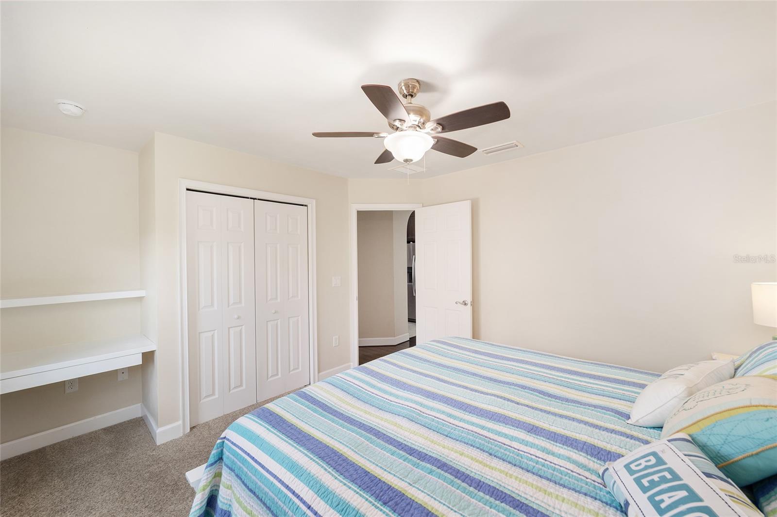 WESTON OAKS - Residential