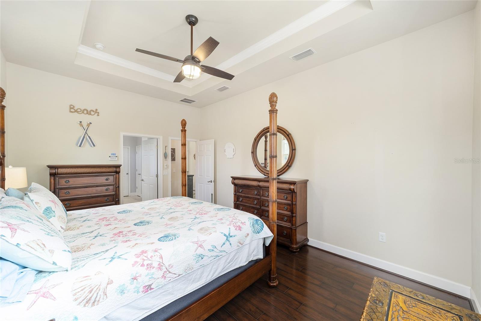 WESTON OAKS - Residential