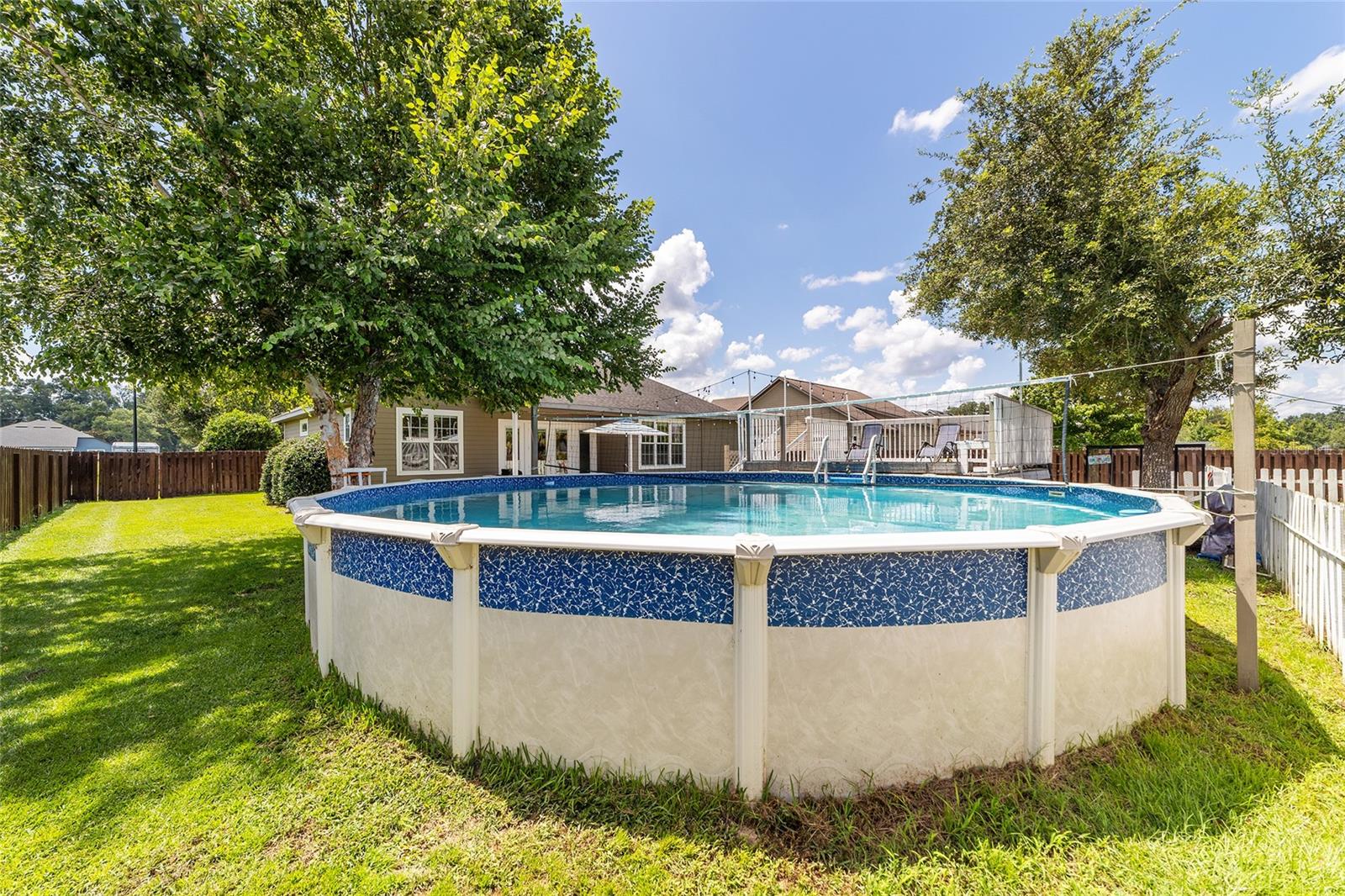 WESTON OAKS - Residential