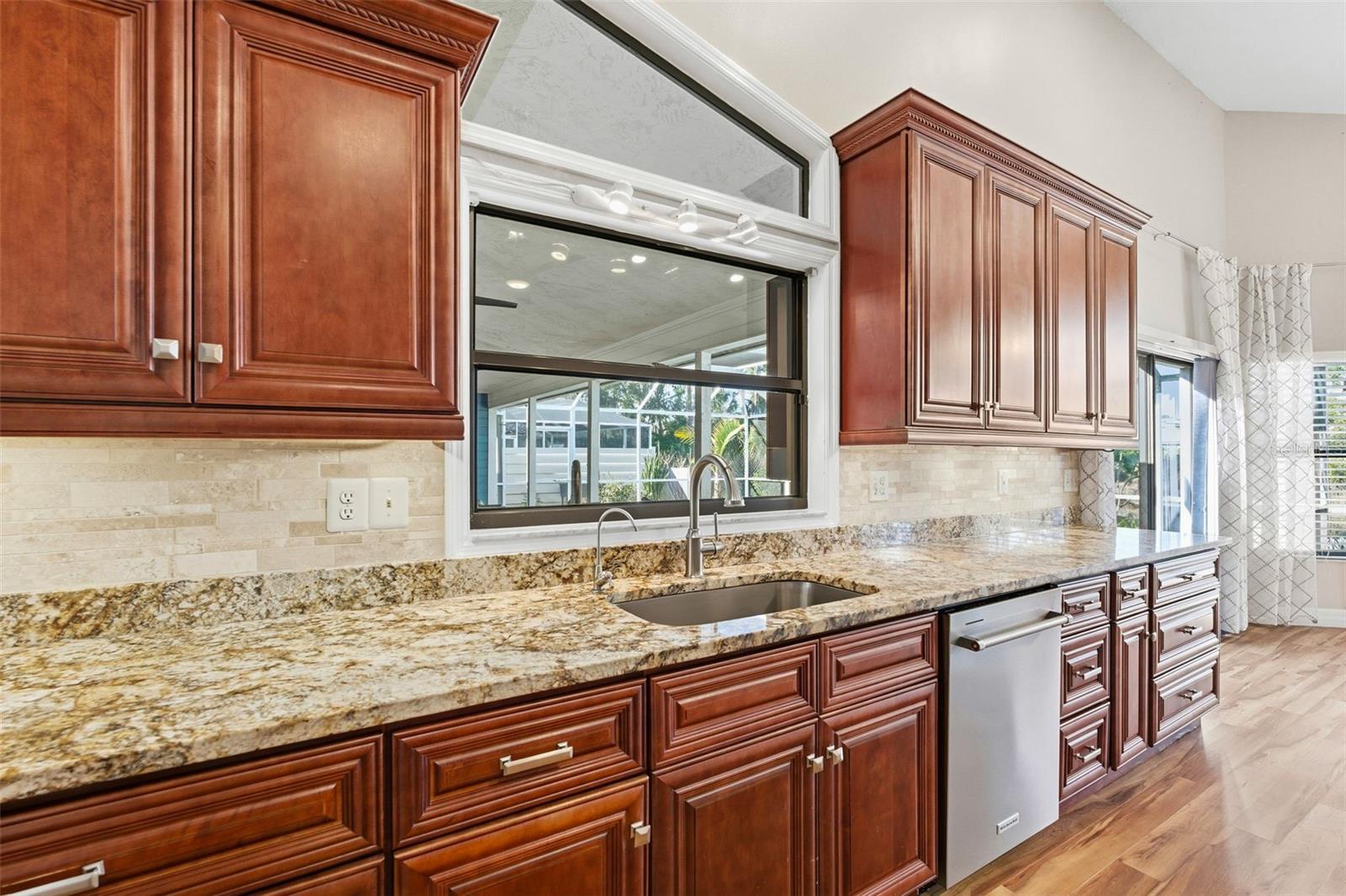 PALM WEST - Residential