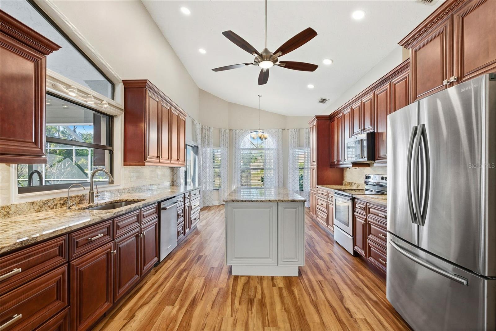 PALM WEST - Residential