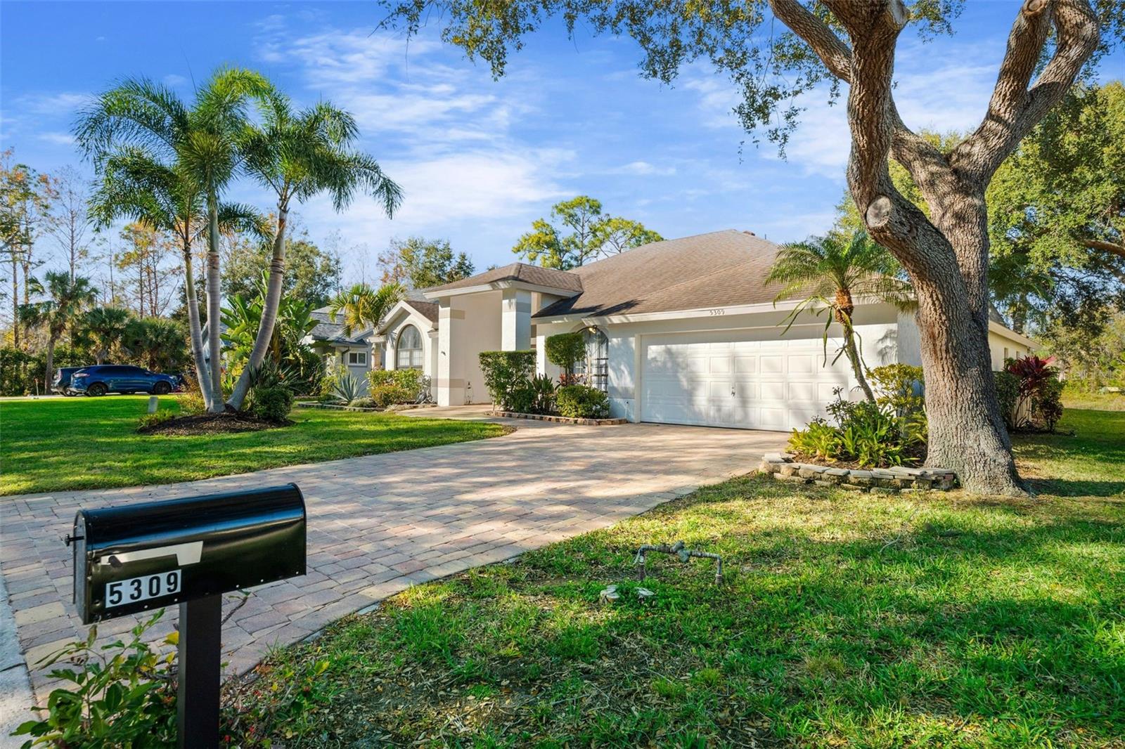 PALM WEST - Residential