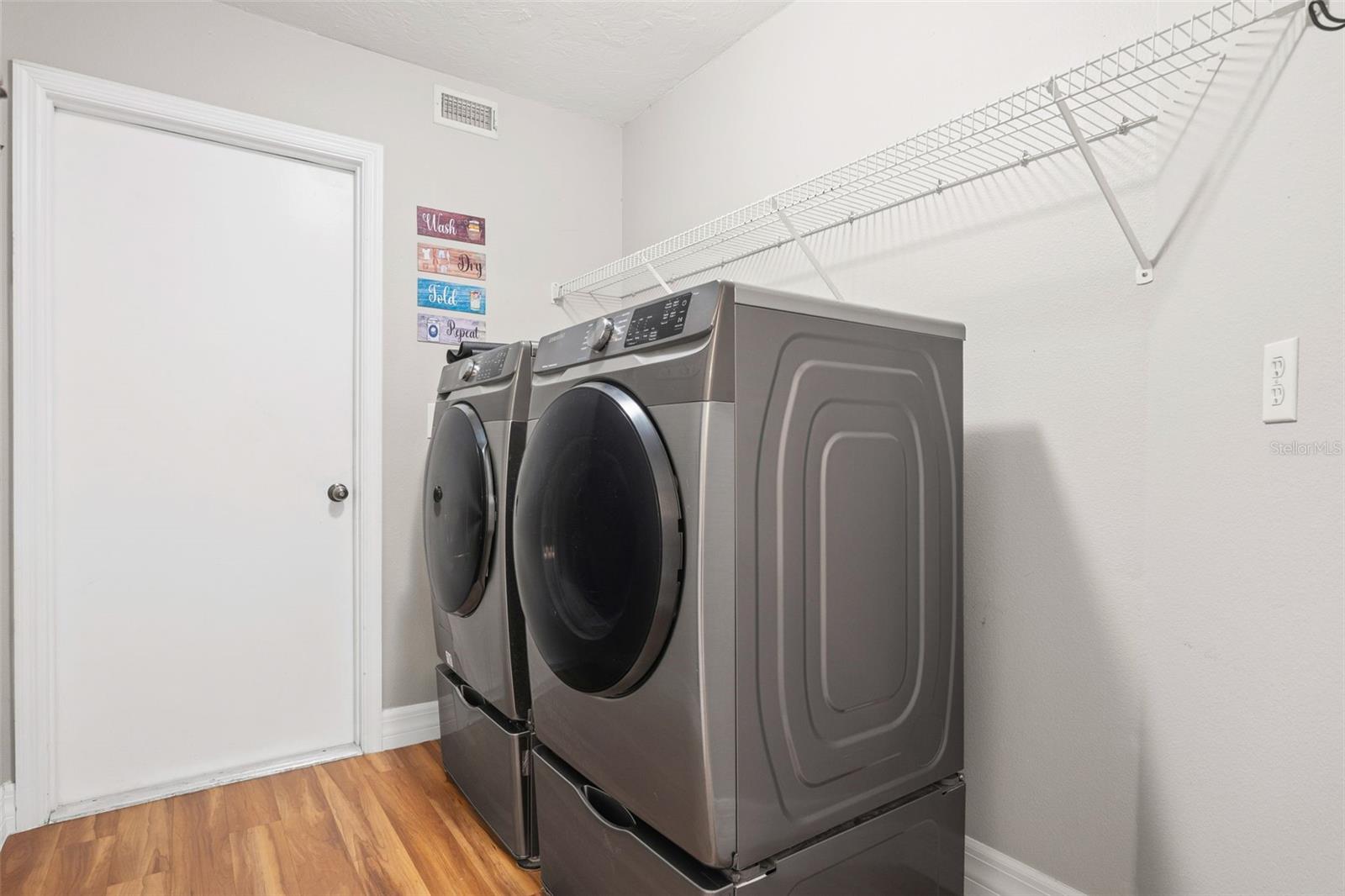 PALM WEST - Residential