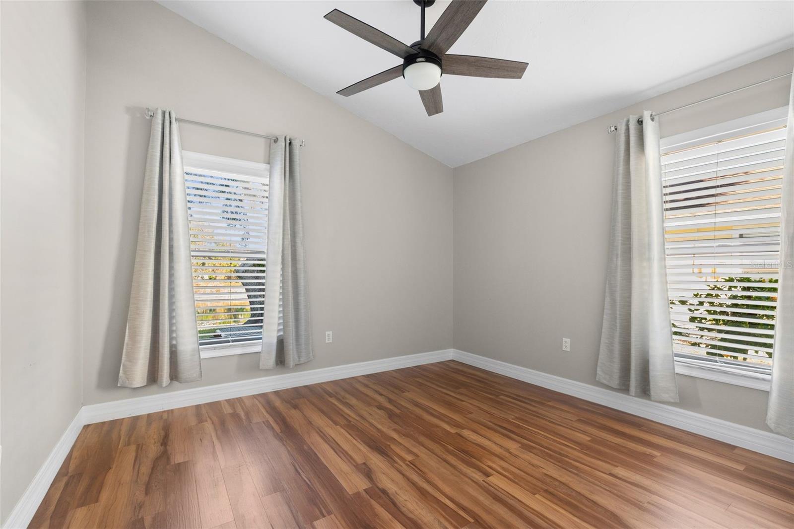 PALM WEST - Residential