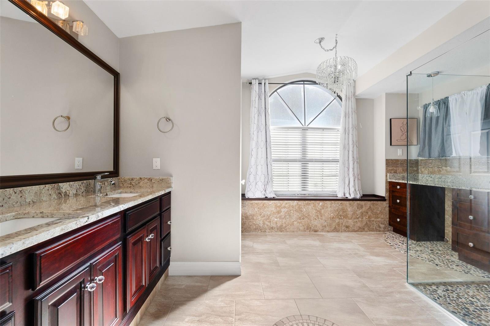 PALM WEST - Residential