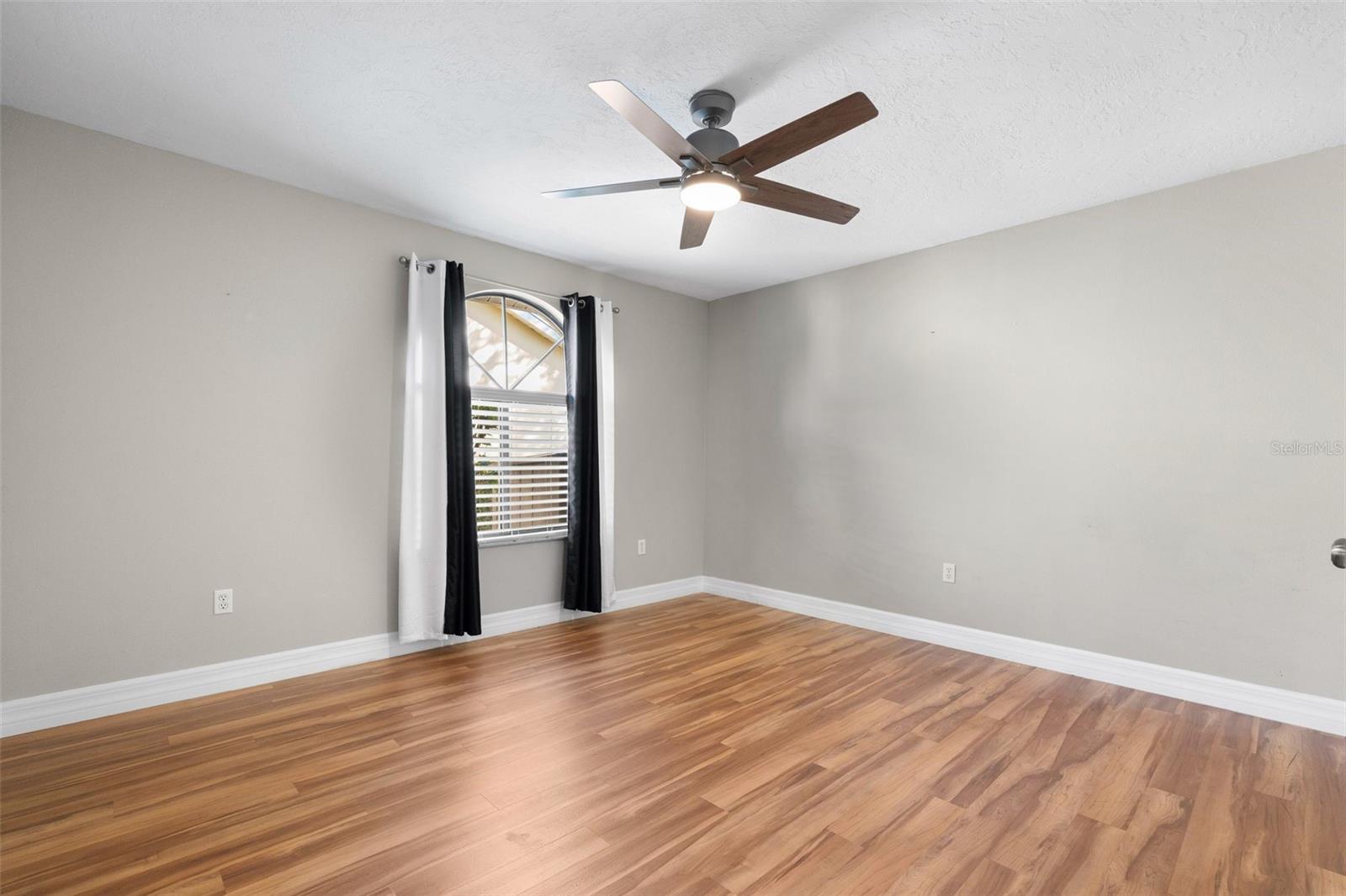 PALM WEST - Residential