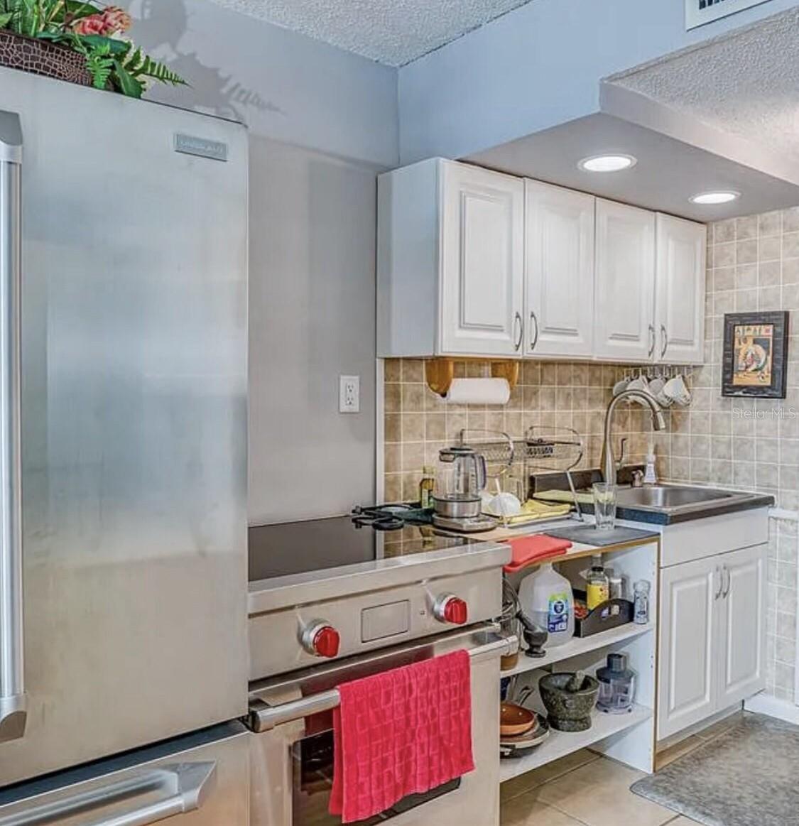 LEXINGTON TOWERS CONDO - Residential