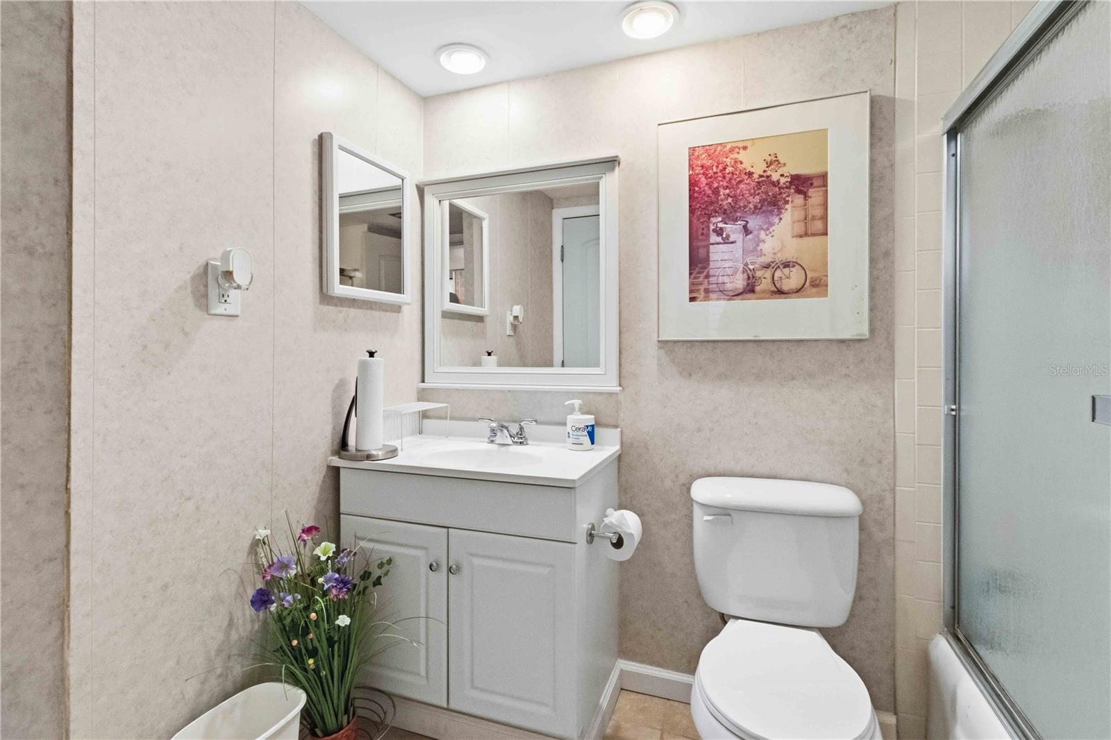 LEXINGTON TOWERS CONDO - Residential