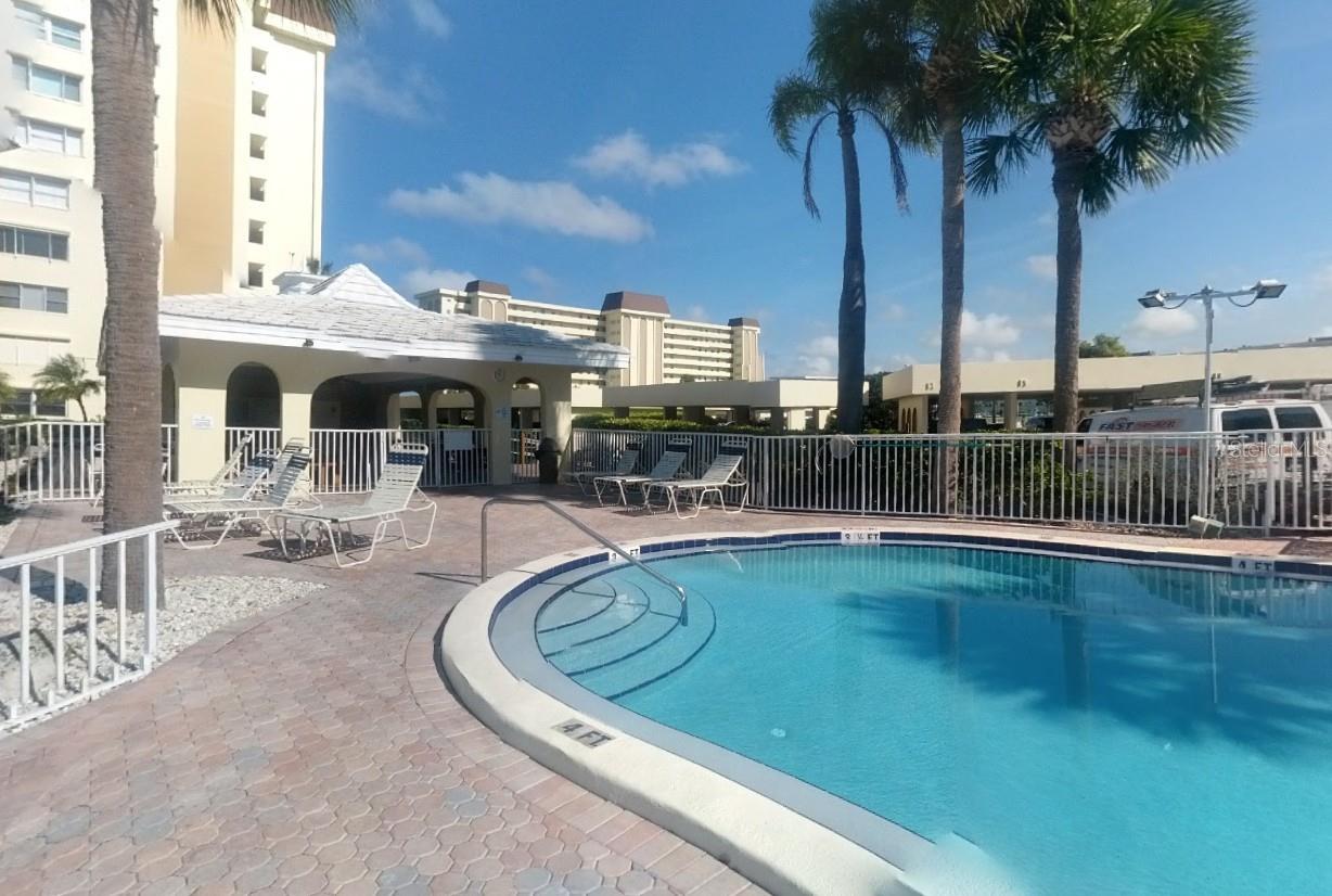 LEXINGTON TOWERS CONDO - Residential