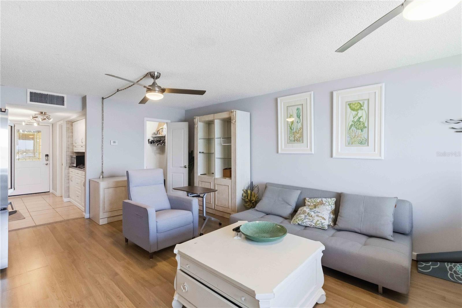 LEXINGTON TOWERS CONDO - Residential