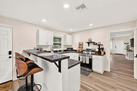 Tiny photo for 705 NW 64th Place, Ocala, FL 34475 (MLS # OM729621)