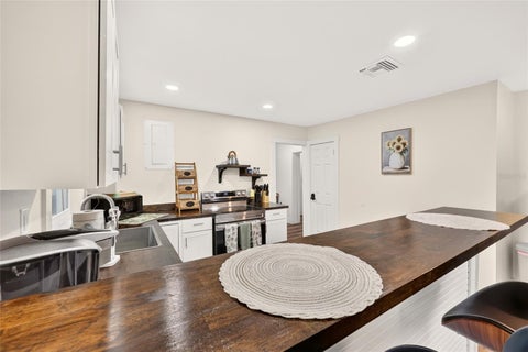 Tiny photo for 705 NW 64th Place, Ocala, FL 34475 (MLS # OM729621)
