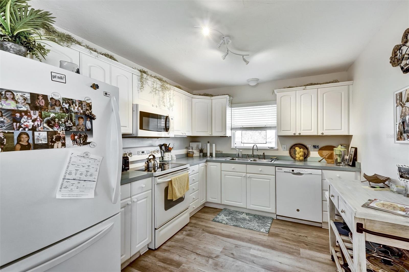 PARADISE BAY ESTATES CO-OP - Residential