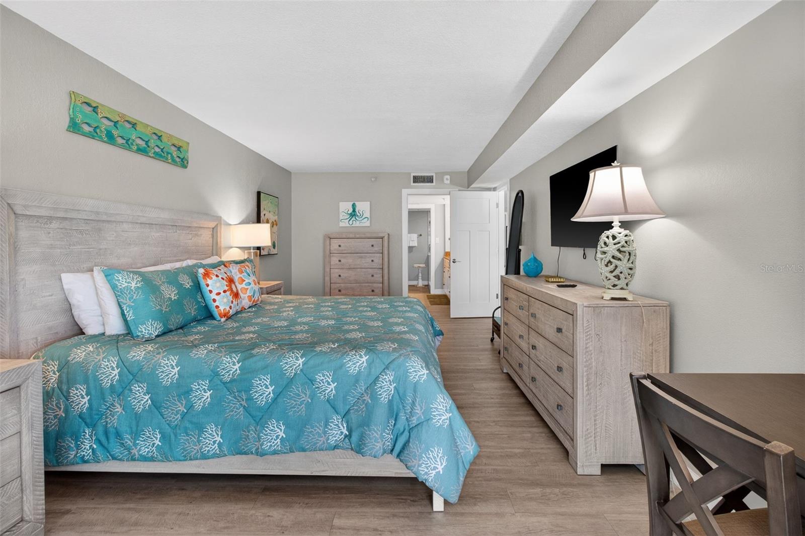 ARIE DAM CONDO - Residential
