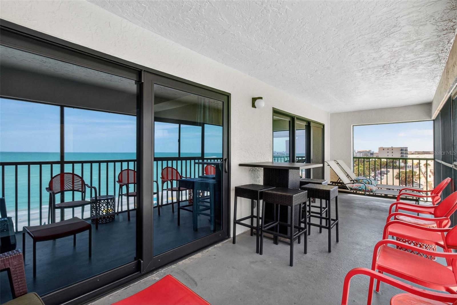 ARIE DAM CONDO - Residential