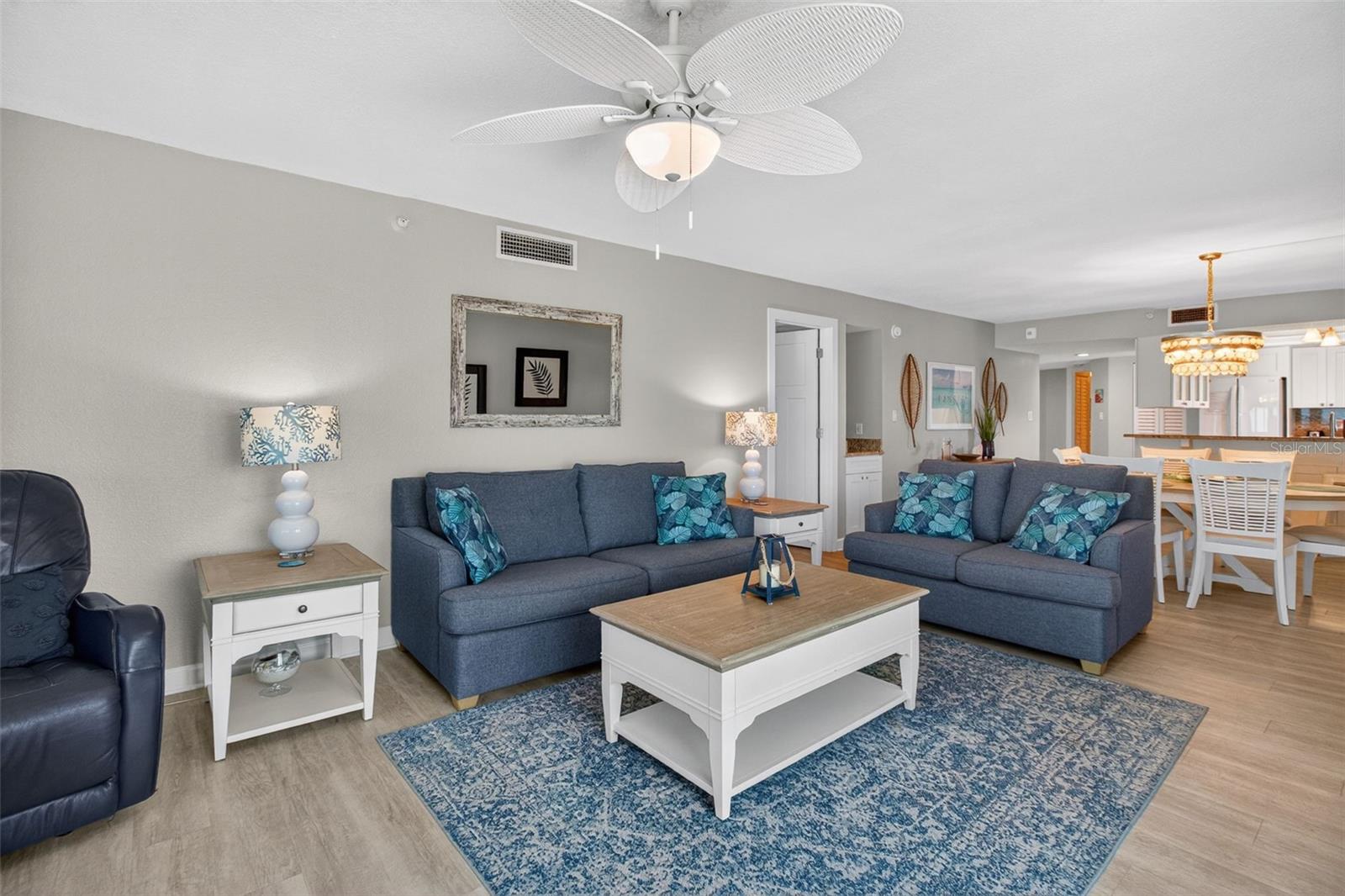 ARIE DAM CONDO - Residential