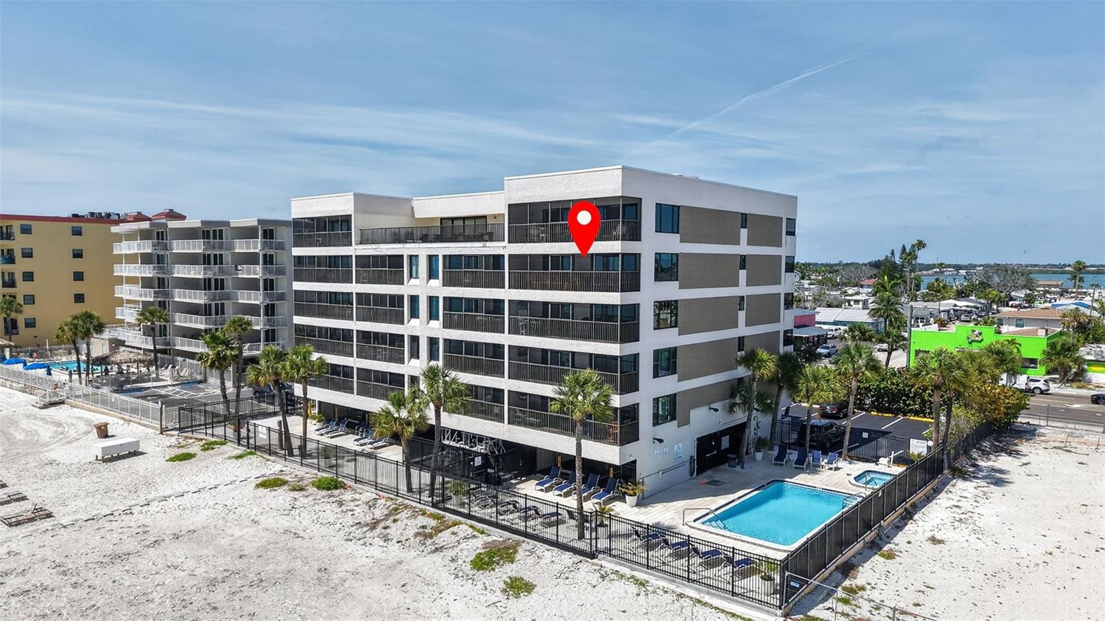 ARIE DAM CONDO - Residential