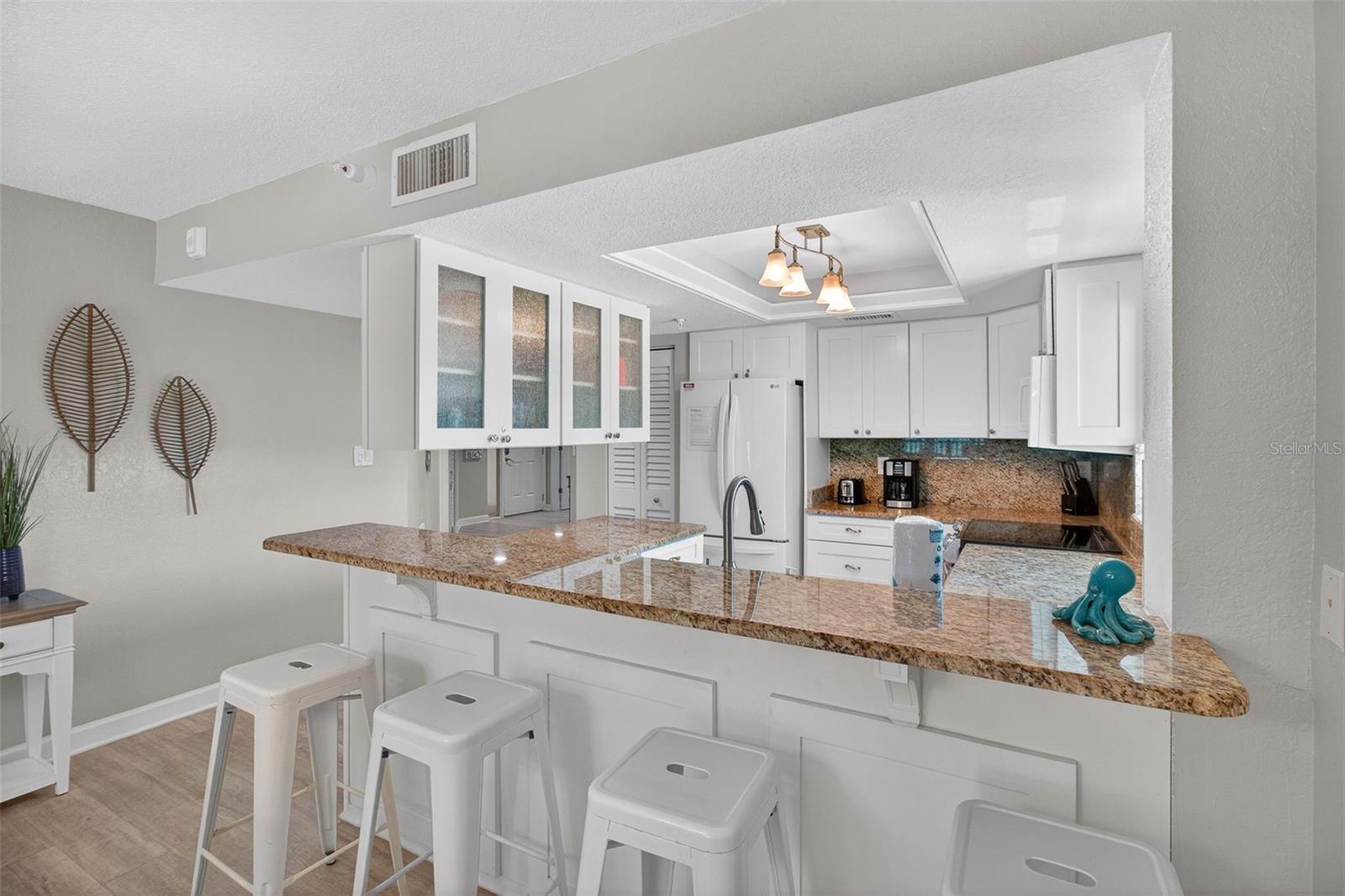 ARIE DAM CONDO - Residential
