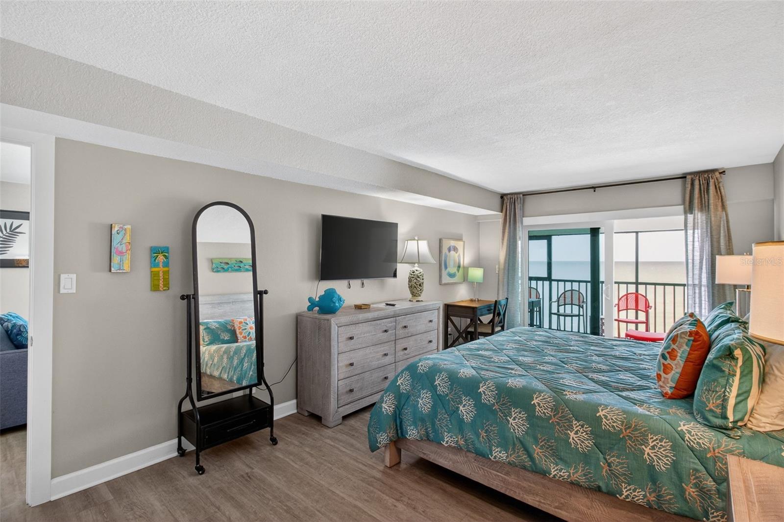 ARIE DAM CONDO - Residential