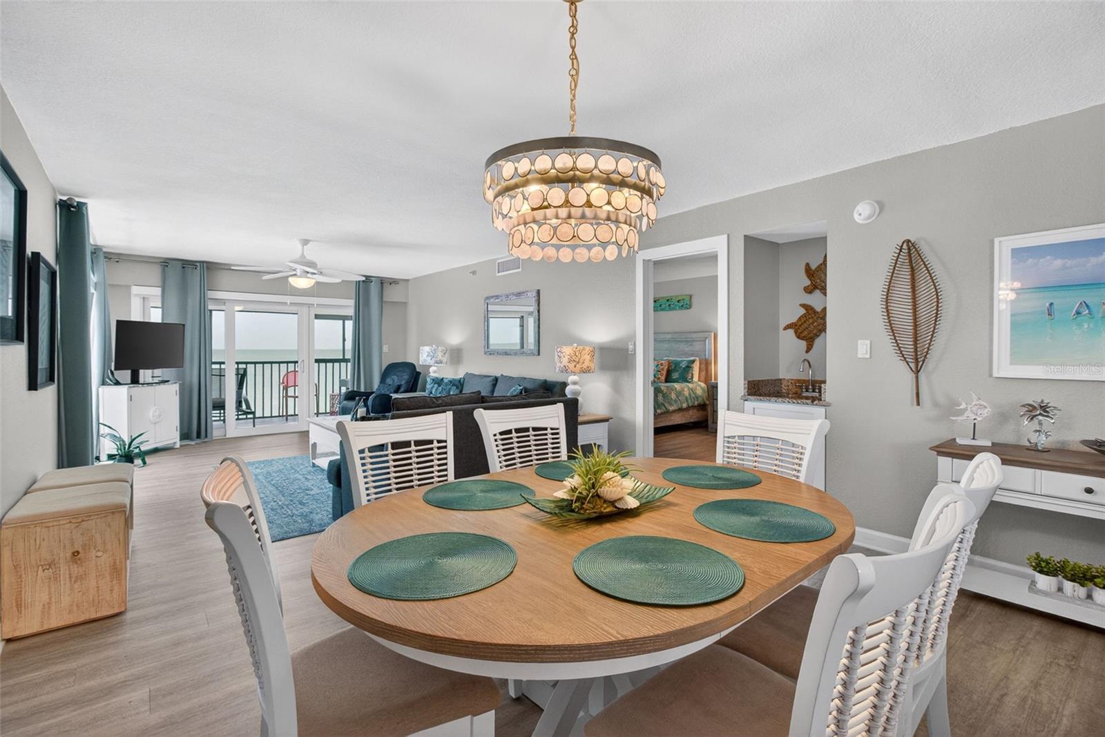 ARIE DAM CONDO - Residential