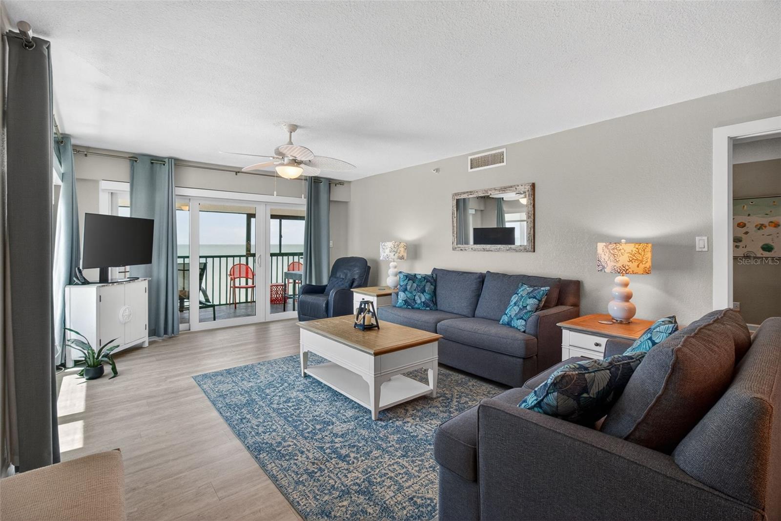 ARIE DAM CONDO - Residential