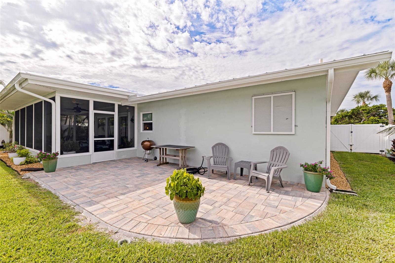 TIERRA VERDE - Residential