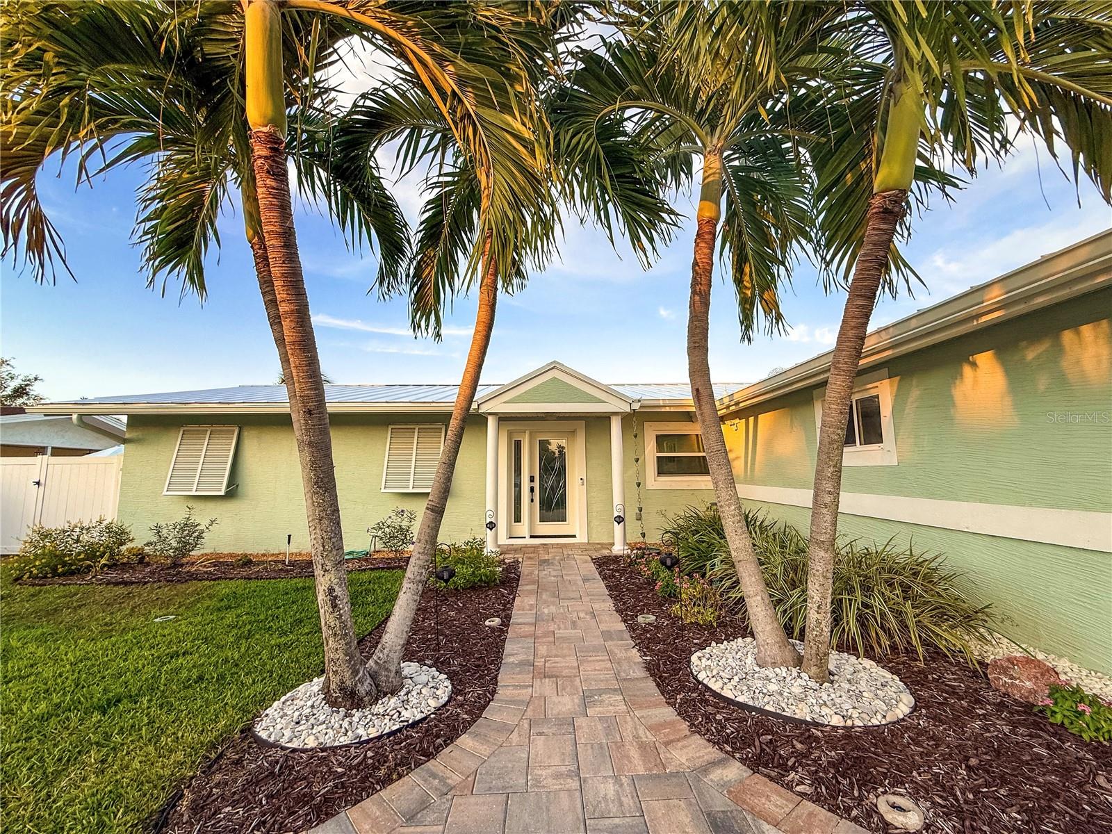 TIERRA VERDE - Residential