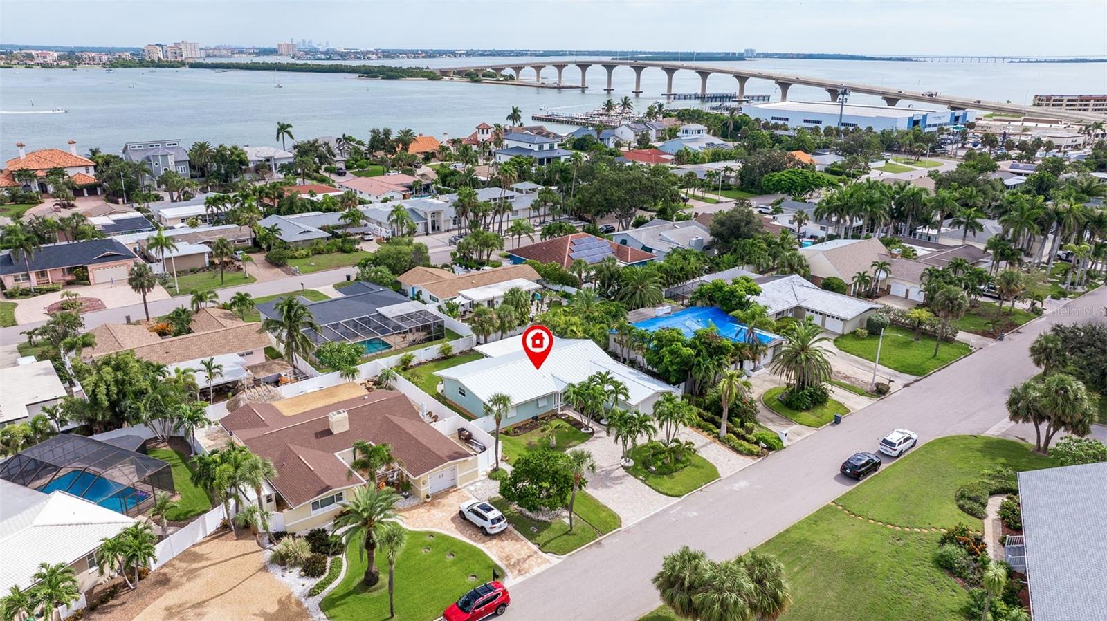 TIERRA VERDE - Residential