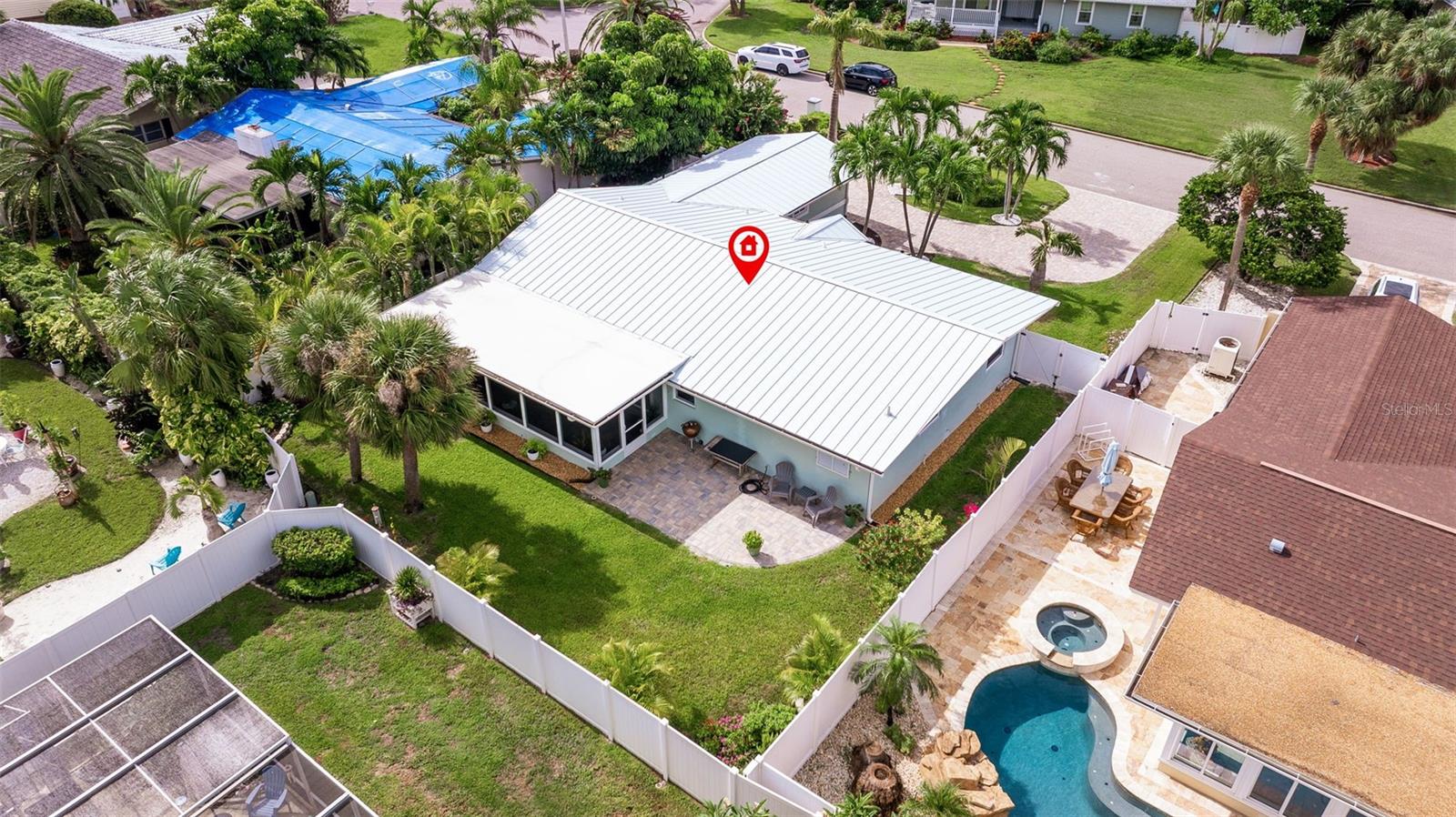 TIERRA VERDE - Residential