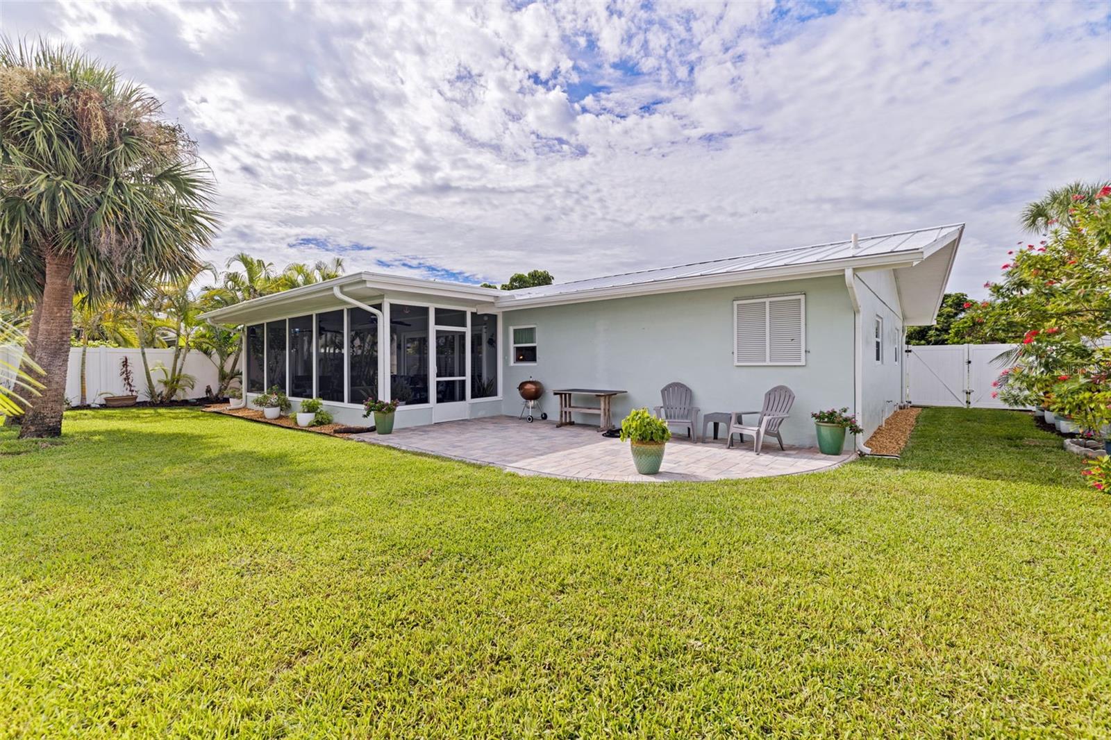 TIERRA VERDE - Residential