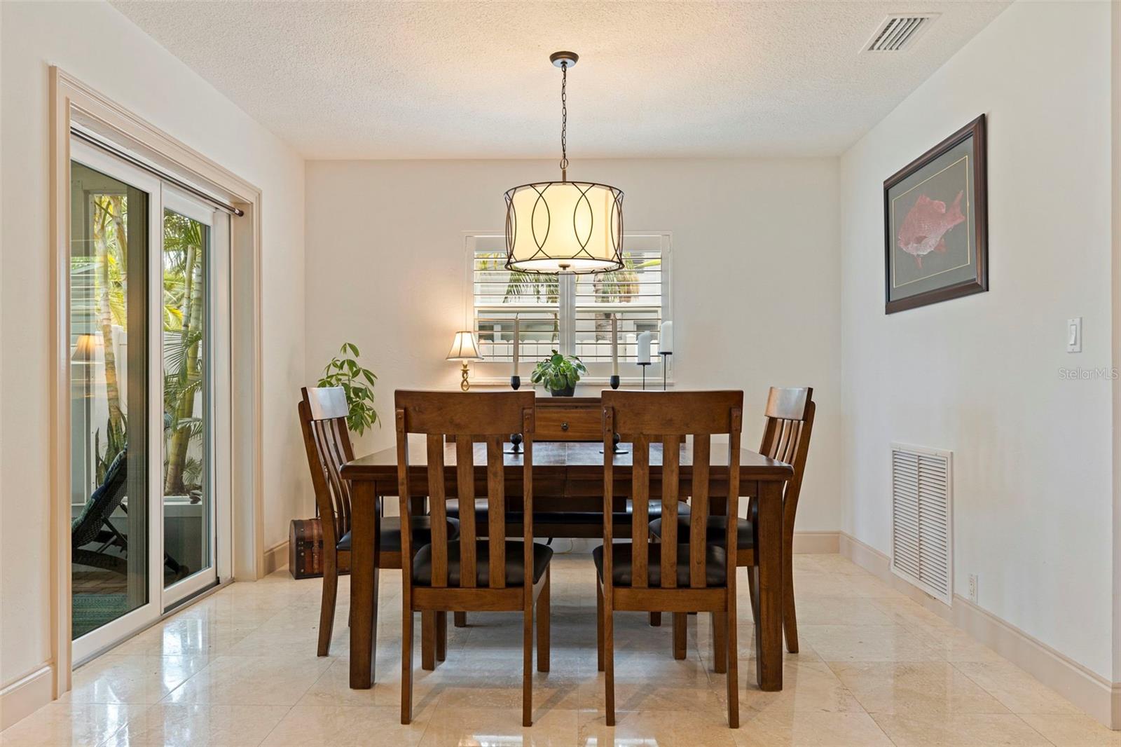 TIERRA VERDE - Residential