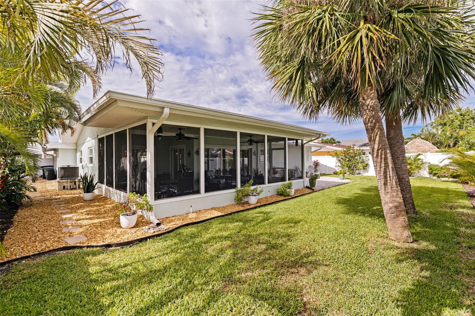 TIERRA VERDE - Residential