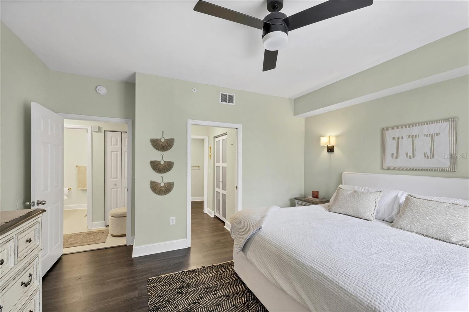 LAS PALMAS OF SARASOTA - Residential