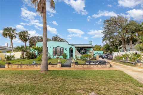 A home in DAYTONA BEACH