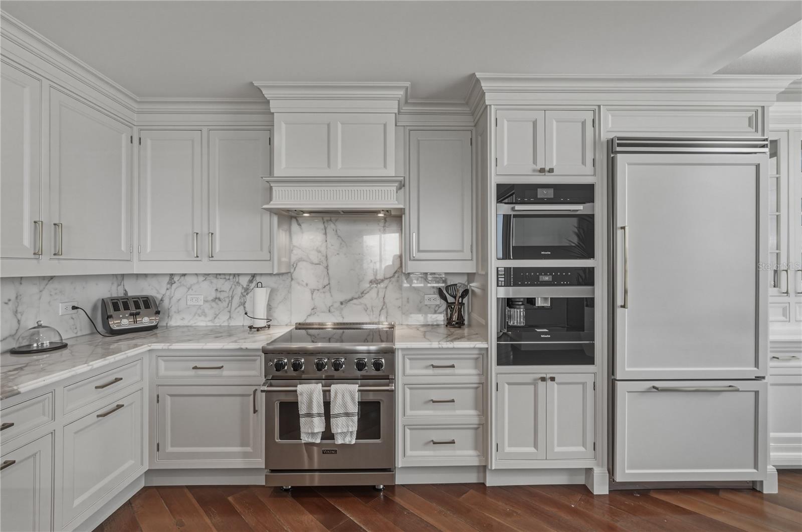 THE PLAZA HARBOUR ISLAND A CON - Residential