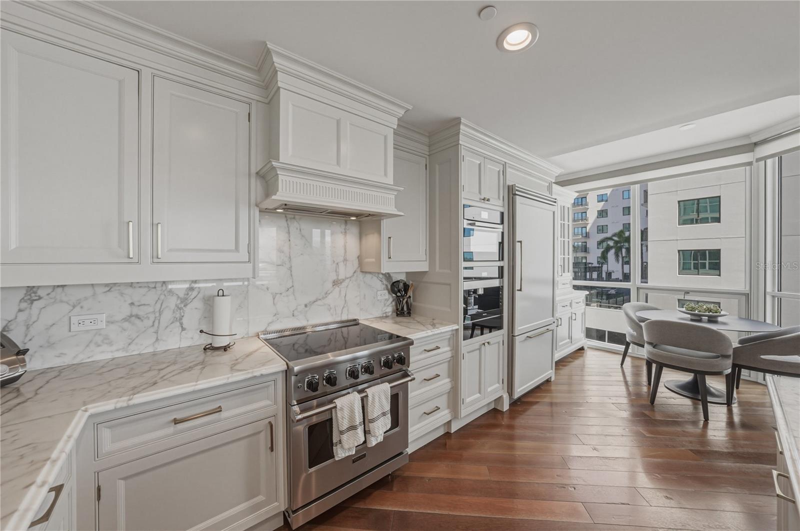 THE PLAZA HARBOUR ISLAND A CON - Residential