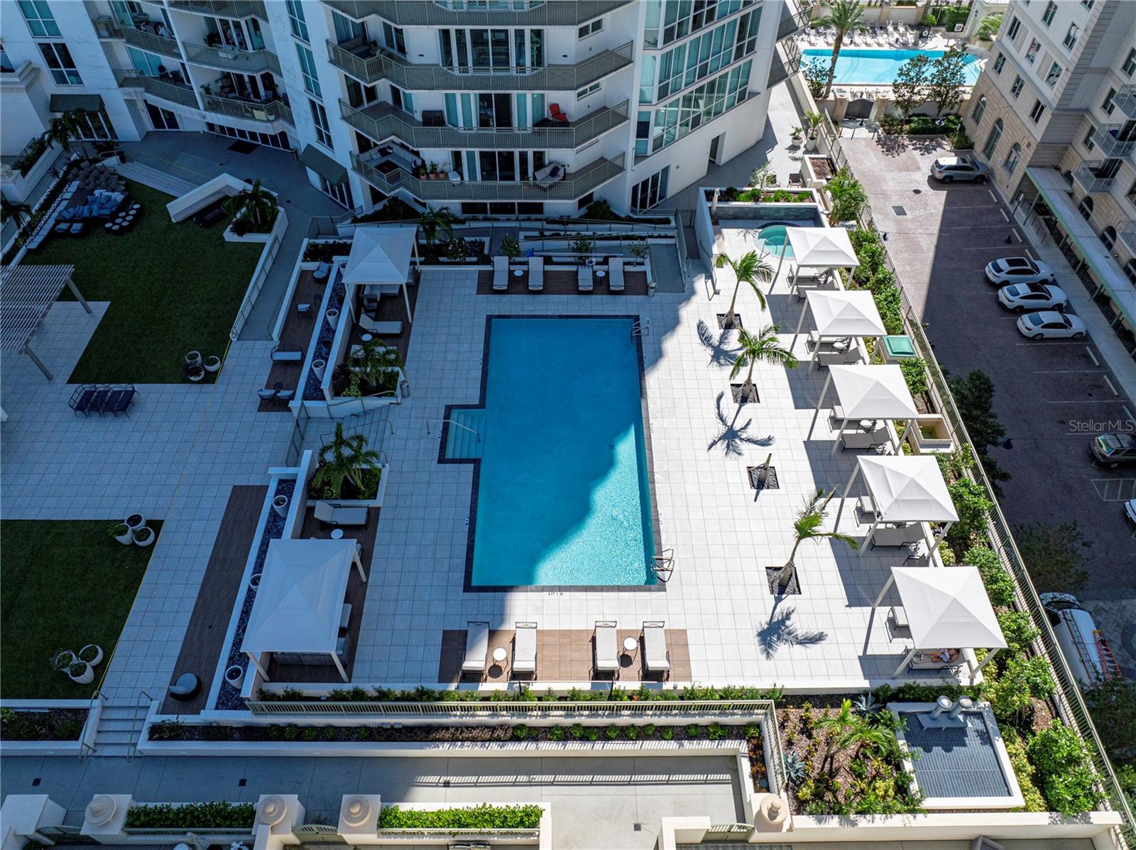 THE PLAZA HARBOUR ISLAND A CON - Residential