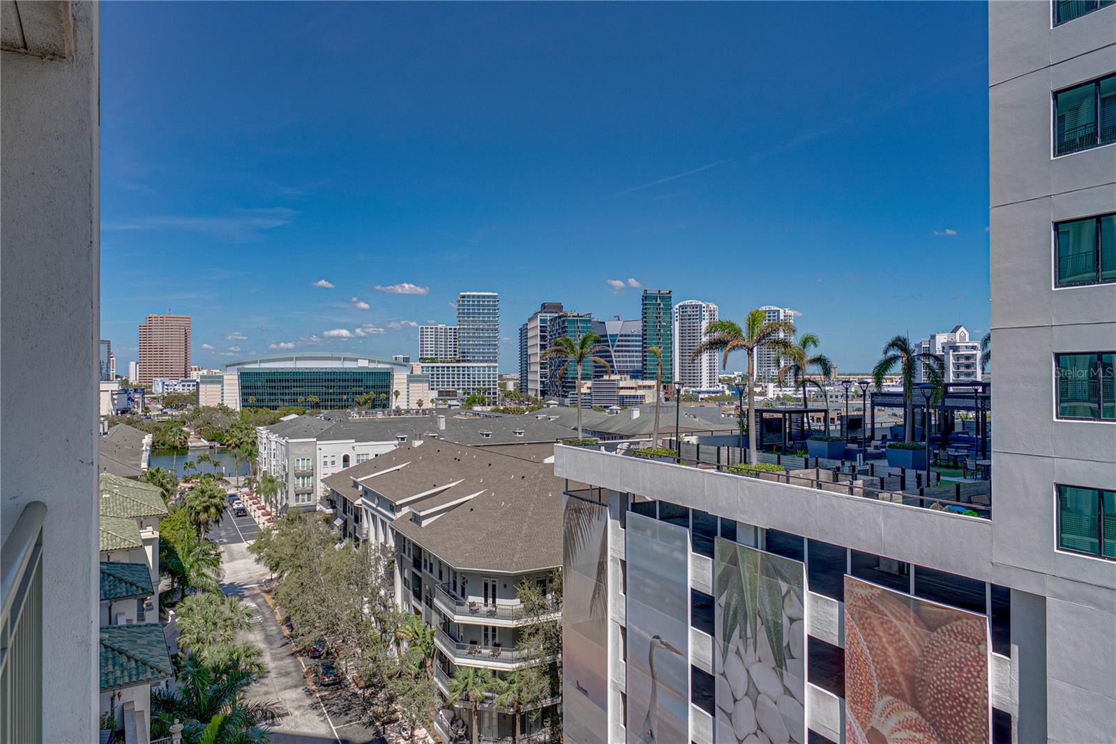 THE PLAZA HARBOUR ISLAND A CON - Residential