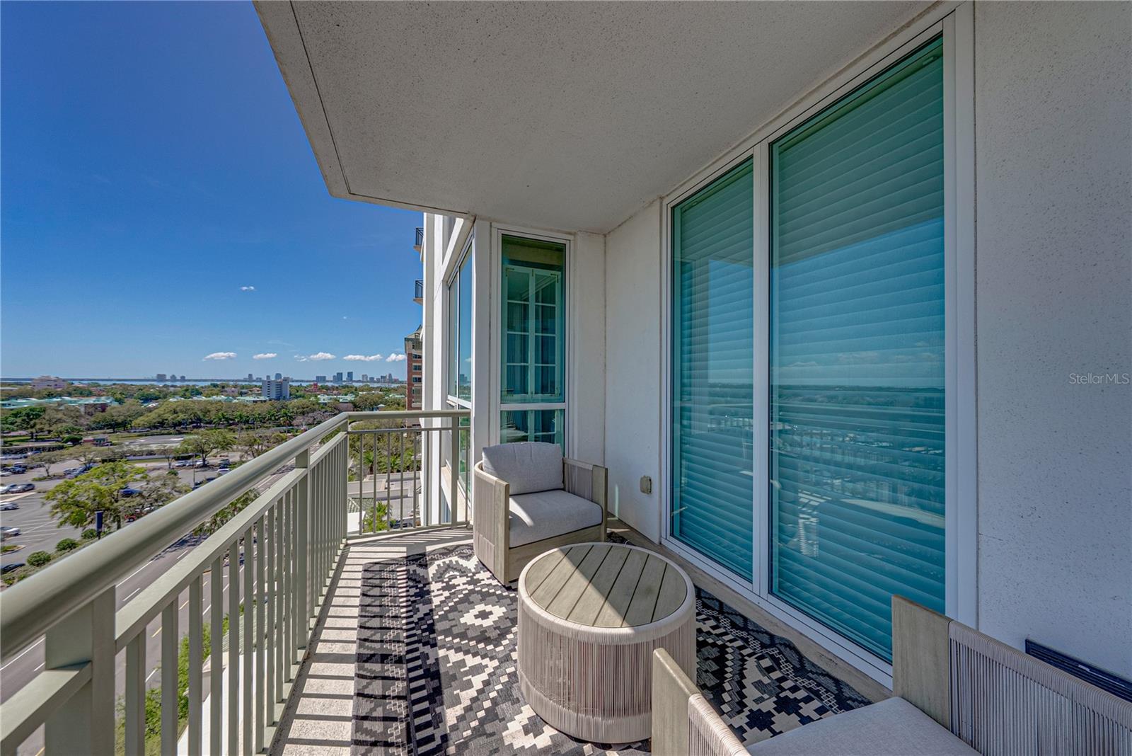 THE PLAZA HARBOUR ISLAND A CON - Residential