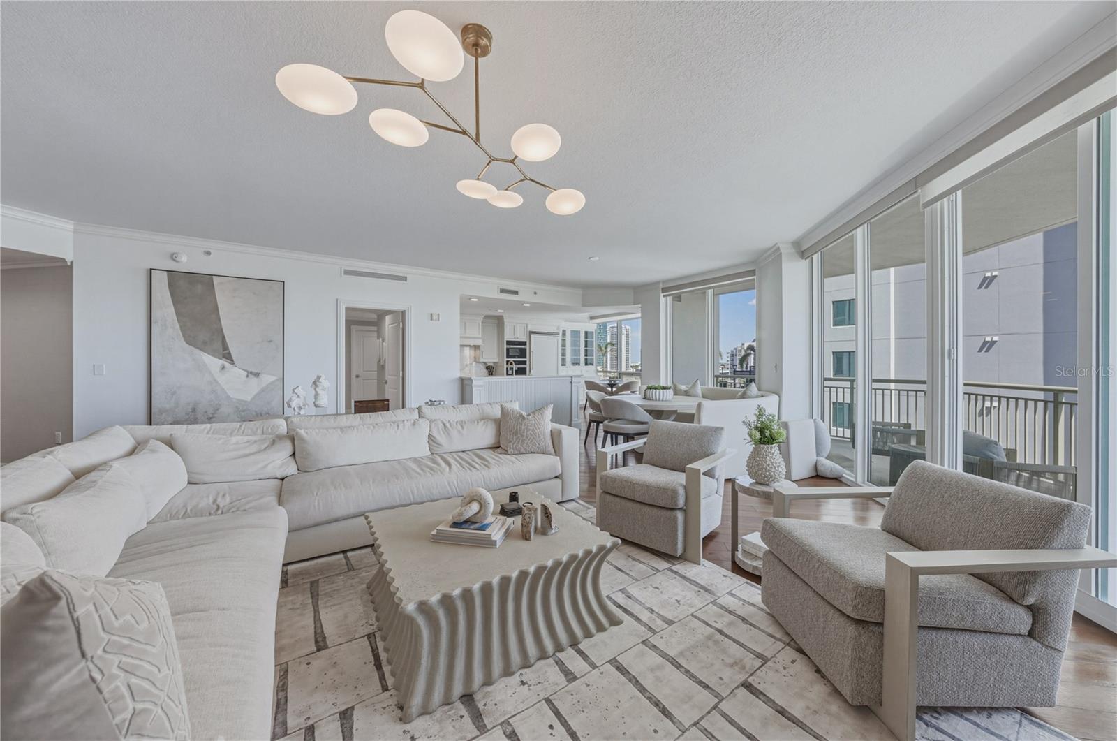 THE PLAZA HARBOUR ISLAND A CON - Residential