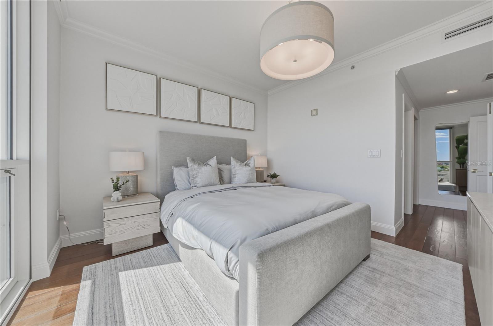 THE PLAZA HARBOUR ISLAND A CON - Residential