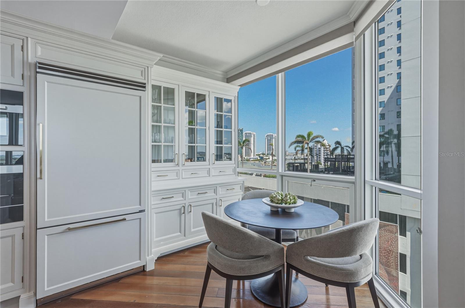 THE PLAZA HARBOUR ISLAND A CON - Residential