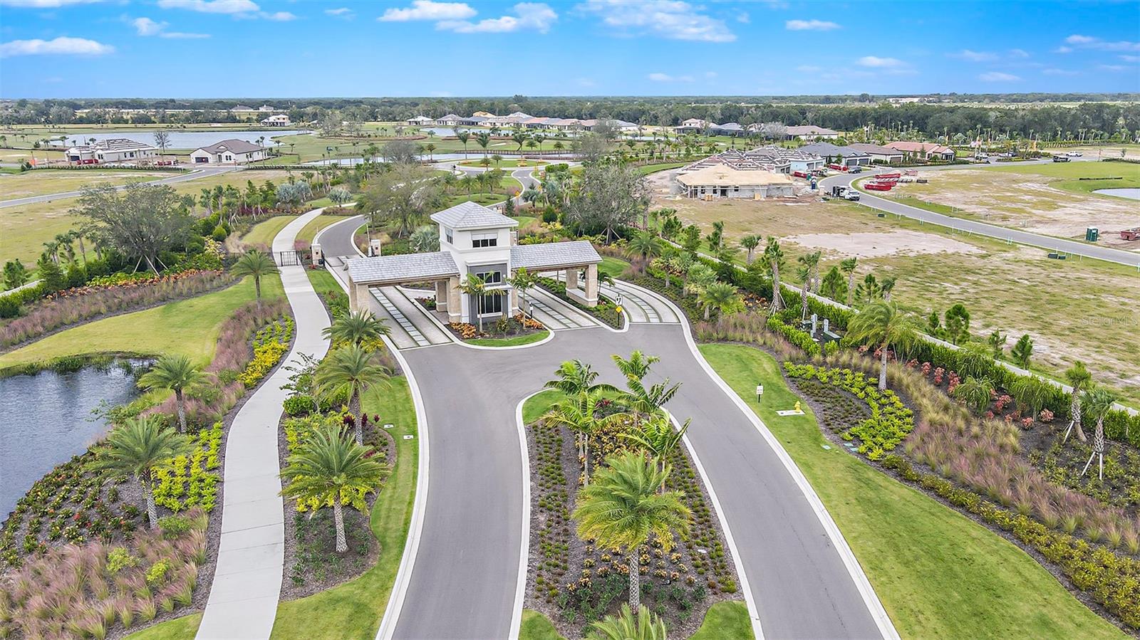 AZARIO ESPLANADE - Residential