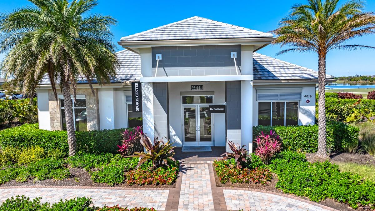 AZARIO ESPLANADE - Residential