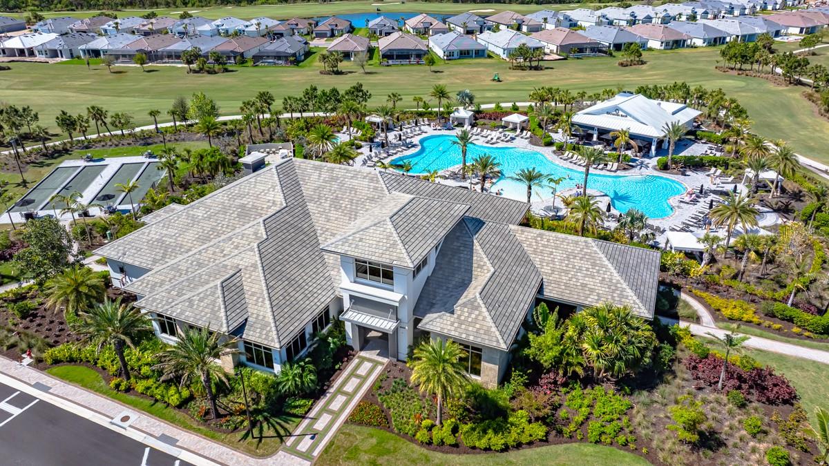 AZARIO ESPLANADE - Residential