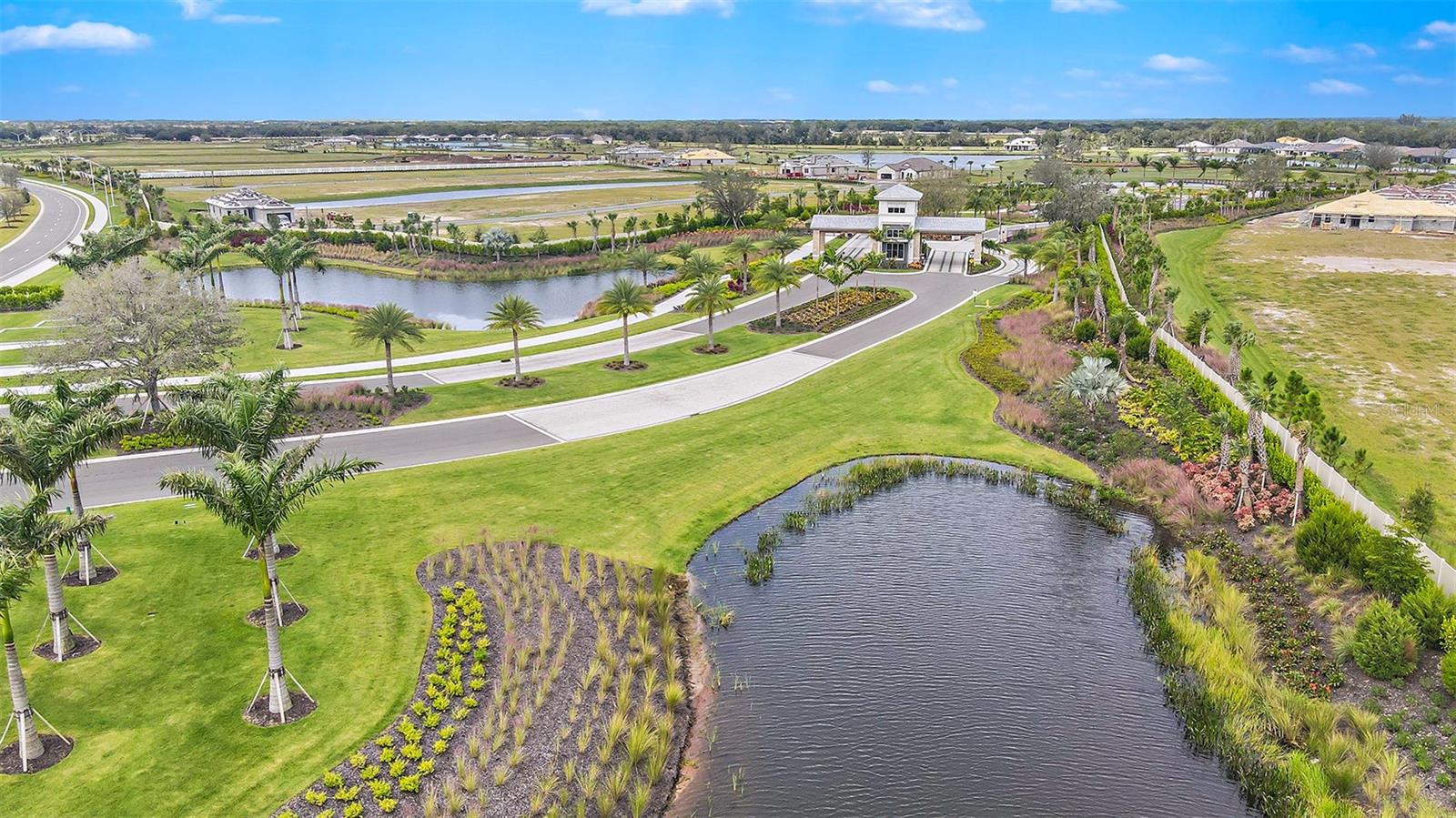 AZARIO ESPLANADE - Residential