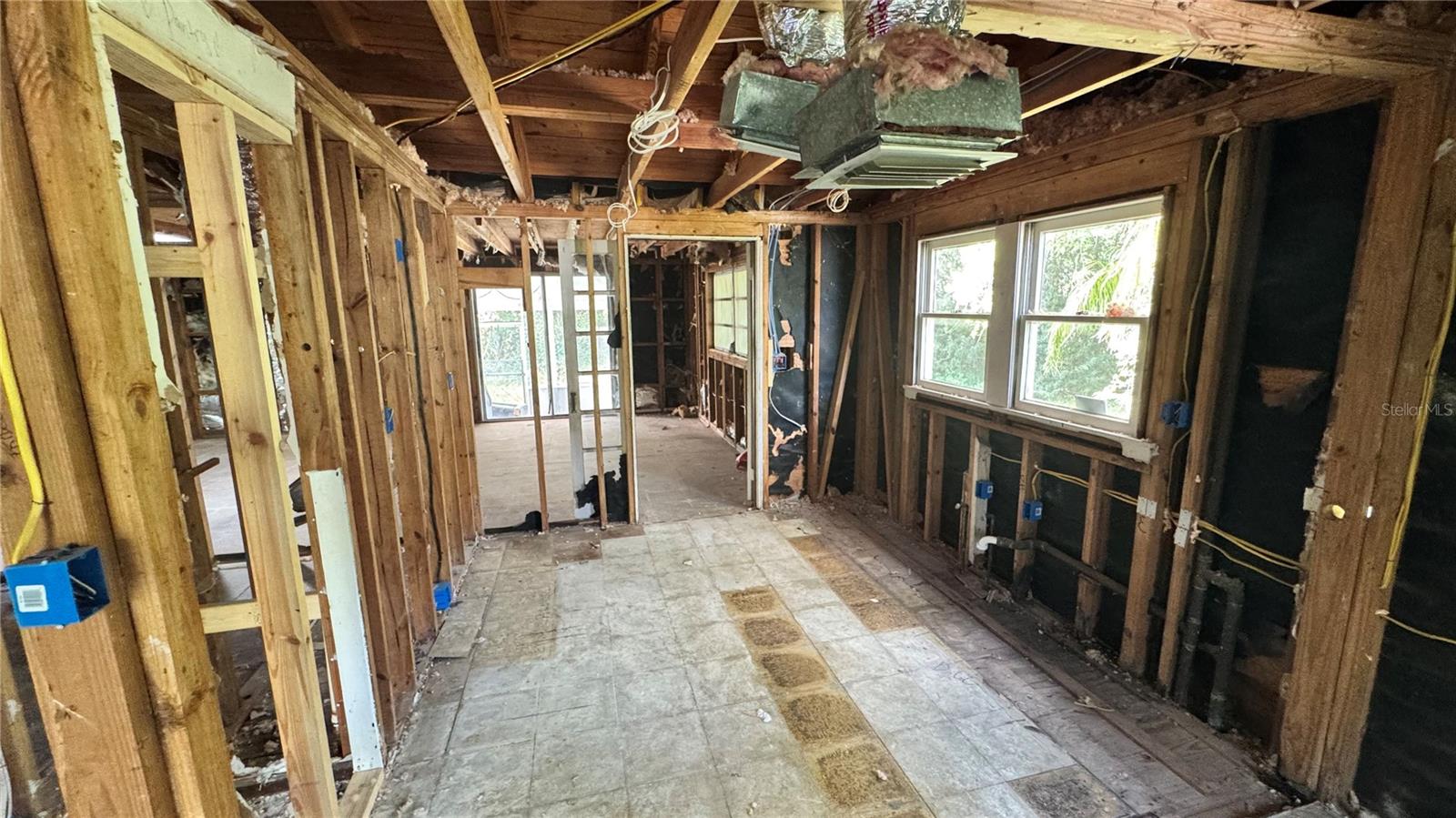 UNIVERSITY SITE - Residential