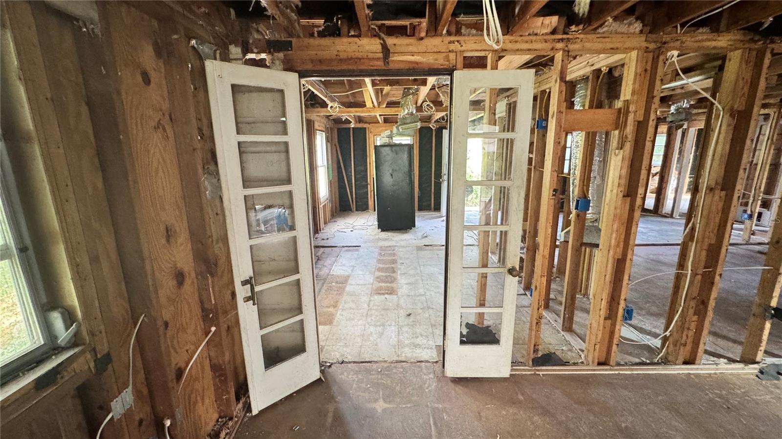 UNIVERSITY SITE - Residential