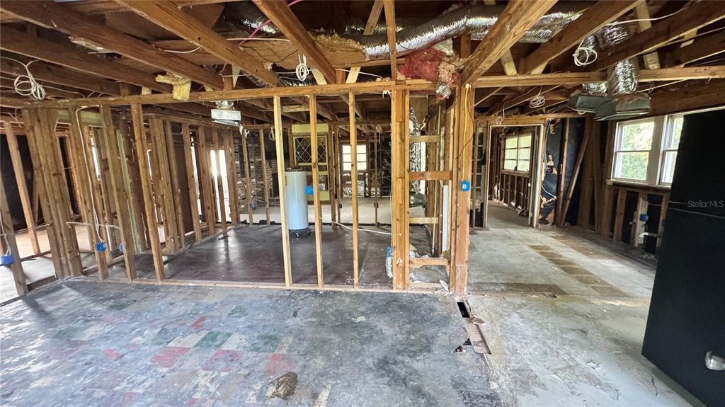 Photo of 1106 E Arizona Avenue, Deland, FL 32724 (MLS # O6363993)