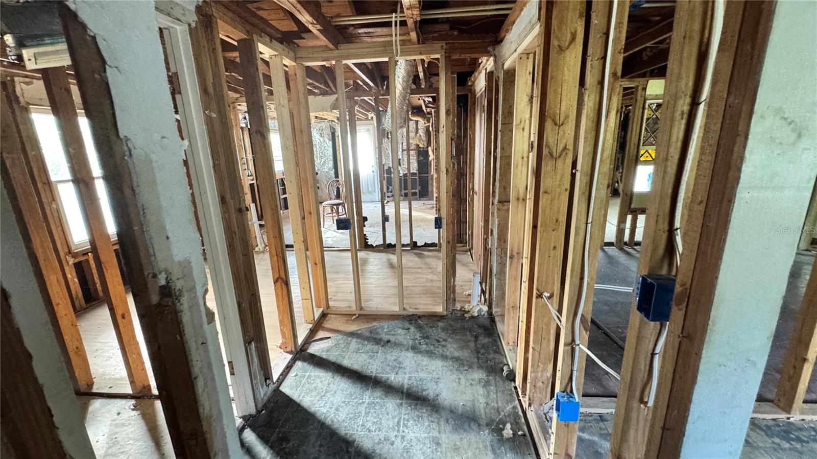 1106 E ARIZONA AVENUE